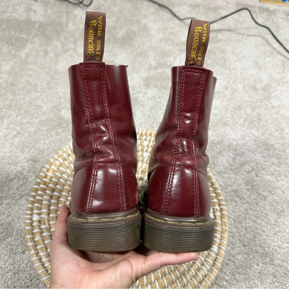 Dr. Martens Women’s Pascal Cherry Shiraz Buttero Leather 8-Eye Boots Size 6 - Picture 5 of 16